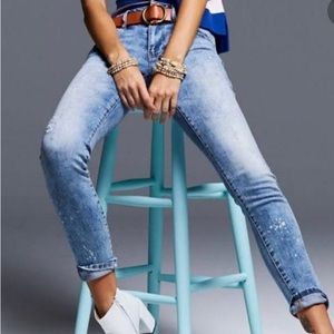Cabi #5492 Cinch Skinny Distressed Jeans